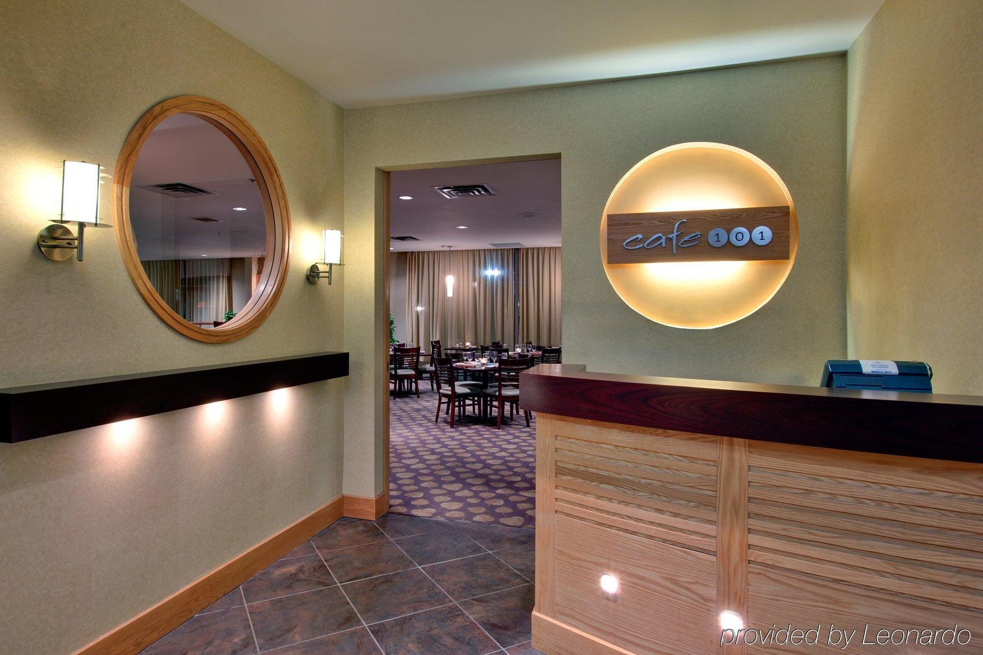 Doubletree By Hilton Halifax Dartmouth Hotel Restaurant photo