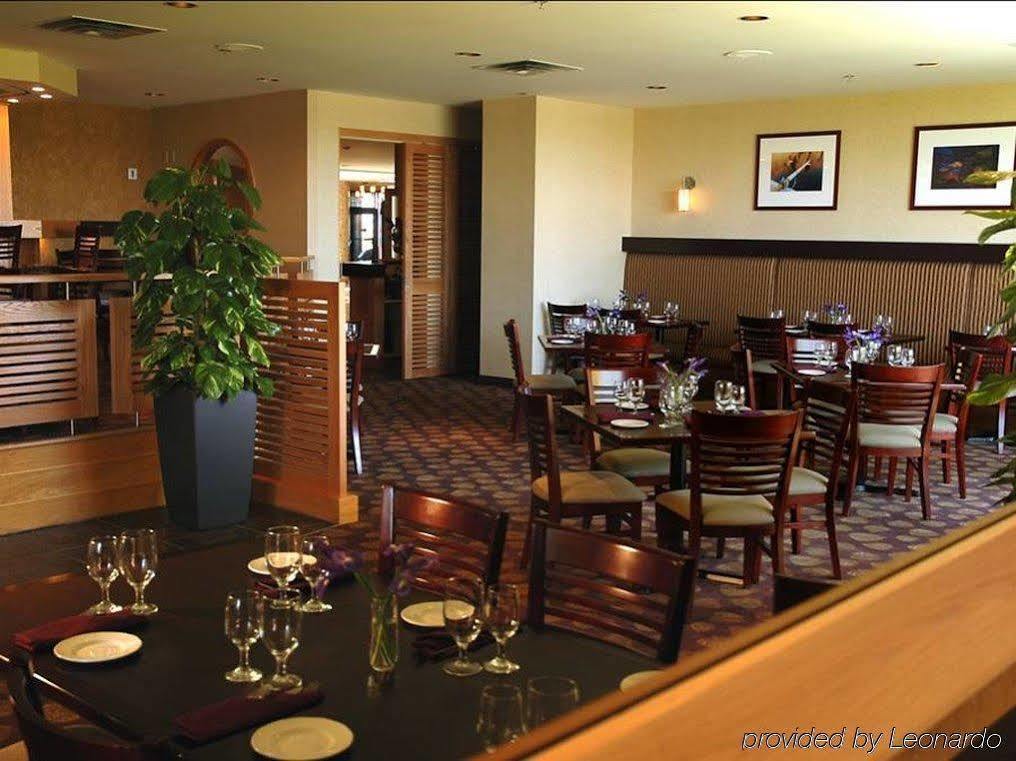 Doubletree By Hilton Halifax Dartmouth Hotel Restaurant photo